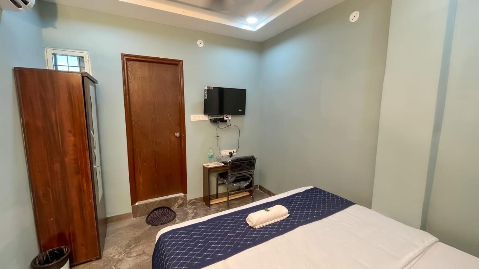 Hotel Abhinandan Индаур Экстерьер фото