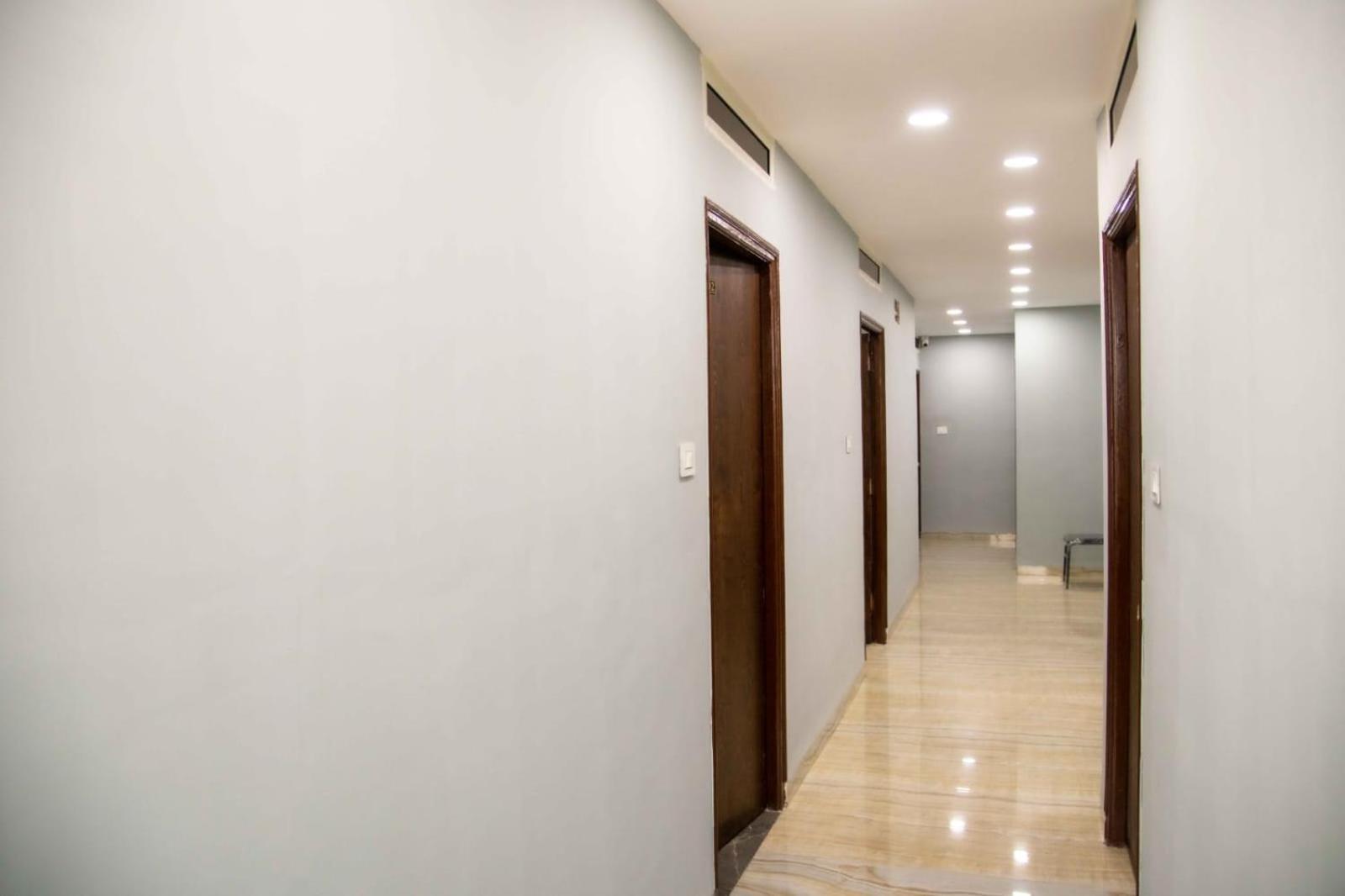 Hotel Abhinandan Индаур Экстерьер фото